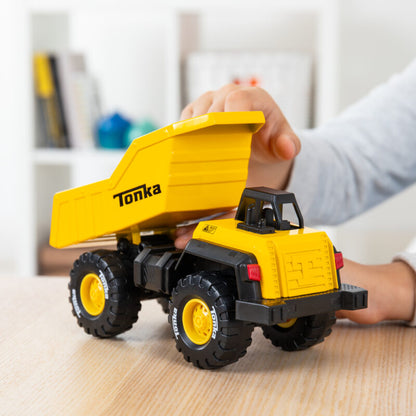 Tonka Classic Dump Truck - US 1651